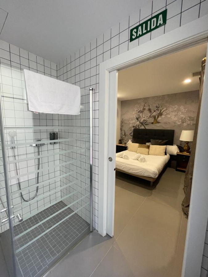 Vtz The Botanic Hostel Zaragoza Bagian luar foto