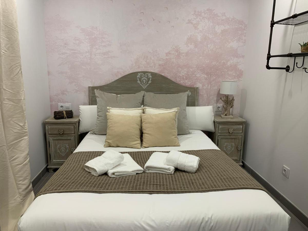 Vtz The Botanic Hostel Zaragoza Bagian luar foto